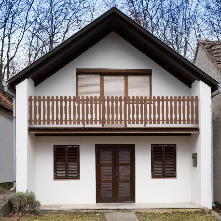 Menta Porta Apartman Zengővárkony Kültér fotó
